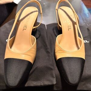 Chanel beige & black  goatskin & grosgrain size 38